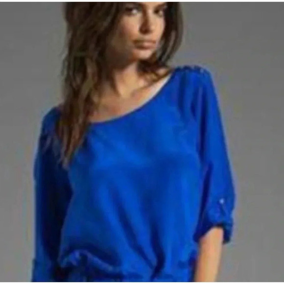 Amanda Uprichard blue silk blouse boat neck tan sleeves hi low hem Size S - Picture 6 of 7